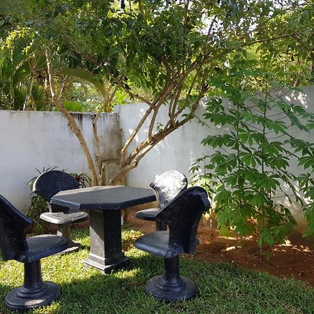 My Whales Guest House Banduramulla Extérieur photo