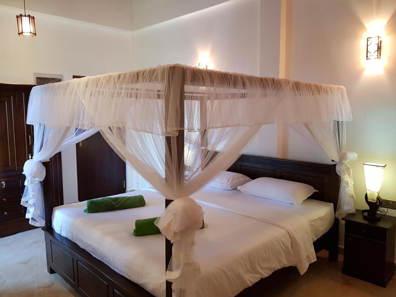 My Whales Guest House Banduramulla Extérieur photo