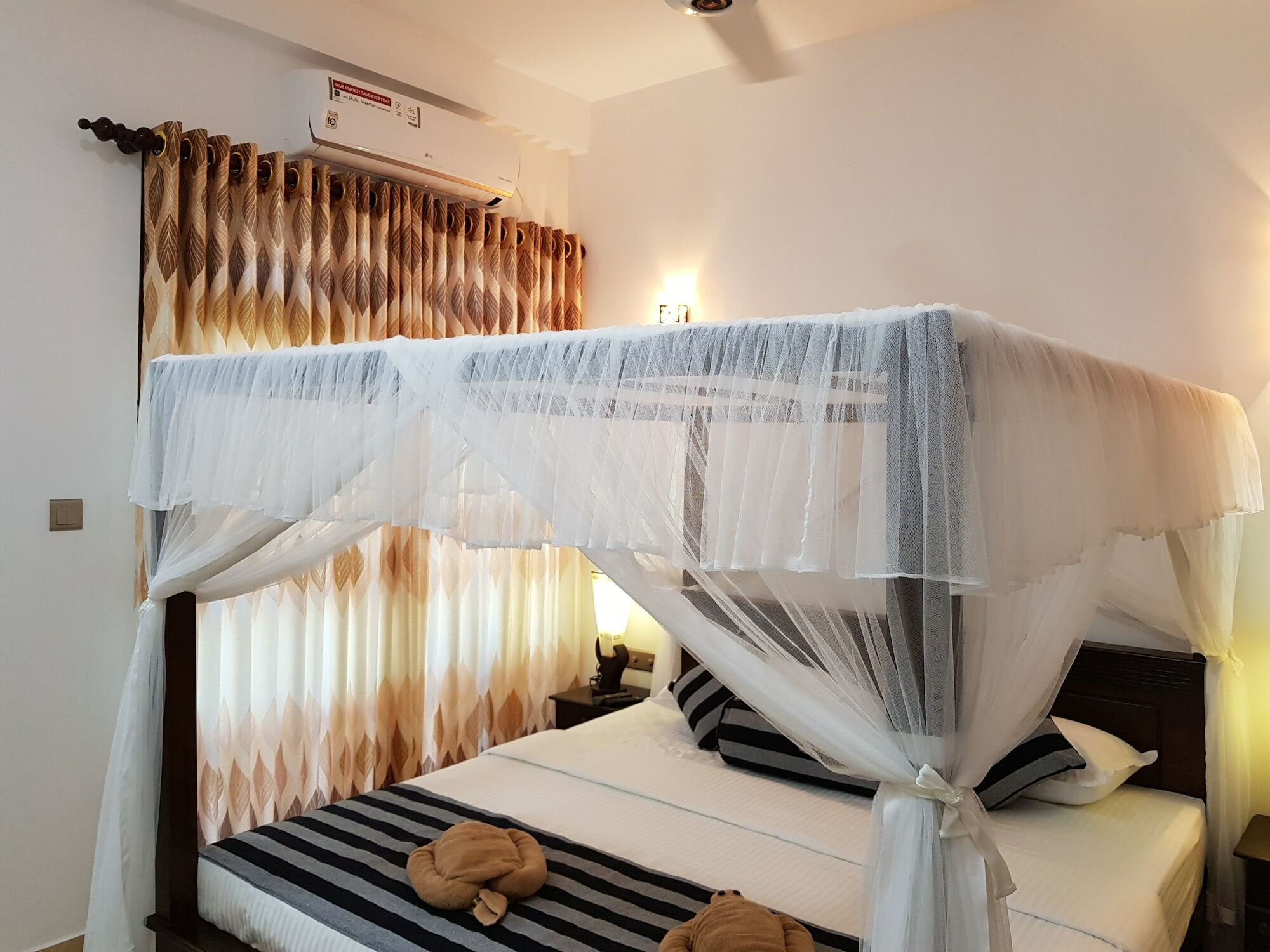 My Whales Guest House Banduramulla Extérieur photo